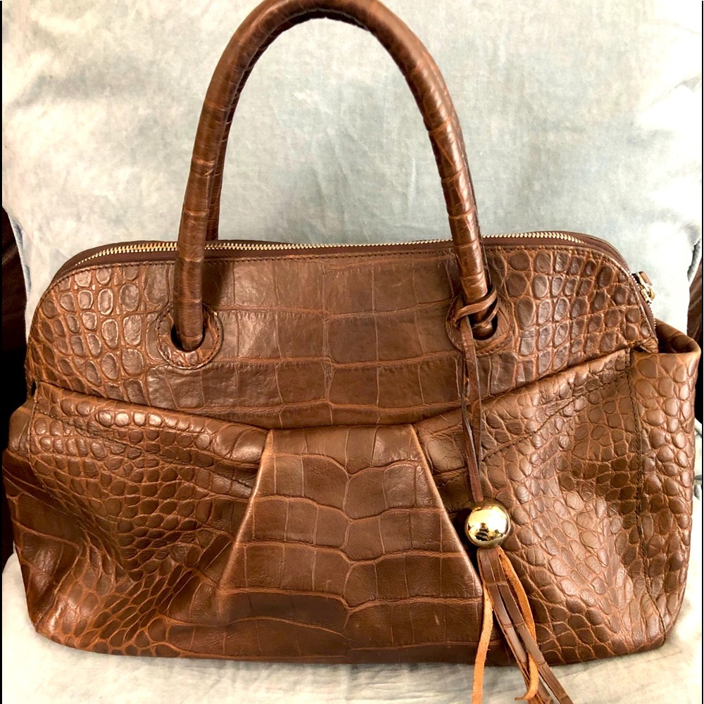 Satchel handbag